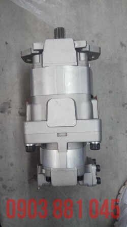 44083-60140-huydraulic-pump.jpg