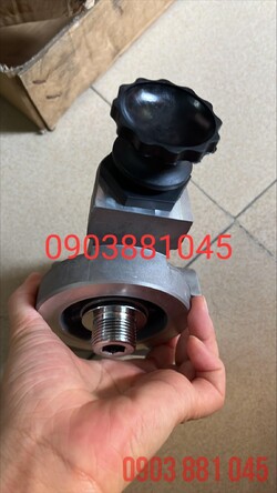 pc200-8-feed-pump-2.jpg