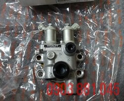 zx200-3-regulator.jpg